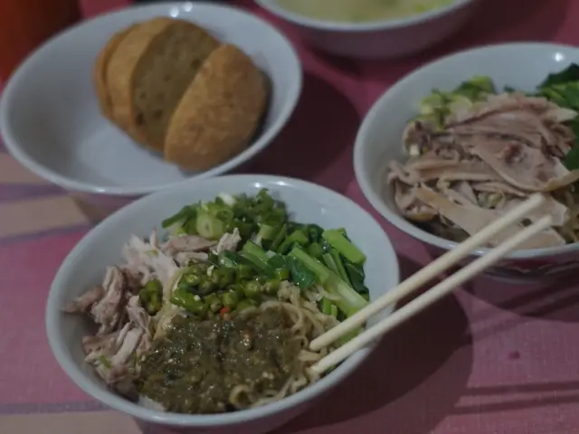 Gambar Makanan Bakmi Ayam Kampung Alek 15