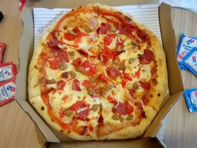 Gambar Makanan Domino's Pizza 9