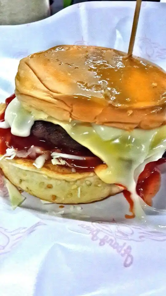 Burger Bakar Abang Burn Food Photo 2