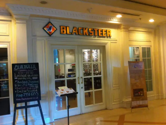 Gambar Makanan Blacksteer - The Bellezza Suites 5