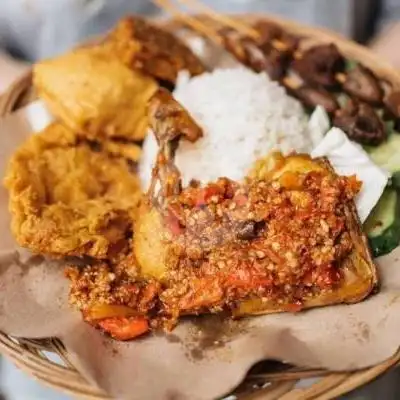 Gambar Makanan Ayam Serundeng Rosella, Cihanjuang 8