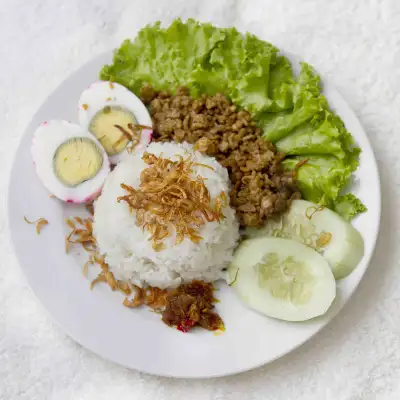 Nasi ayam penyet Bonda @Sungai Putat