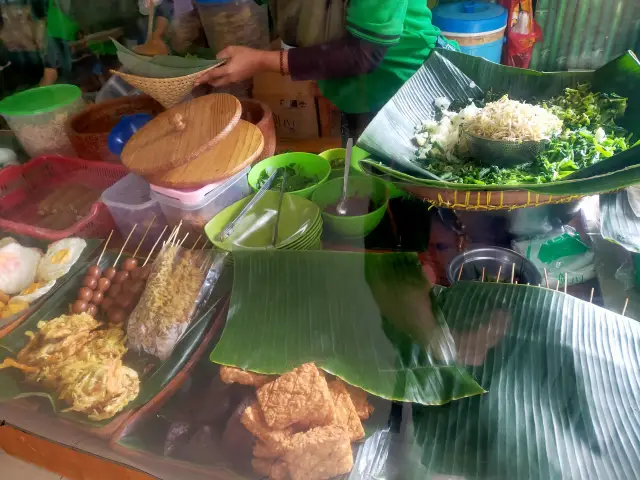 Gambar Makanan Pecel Pincuk Ibu Ida 2