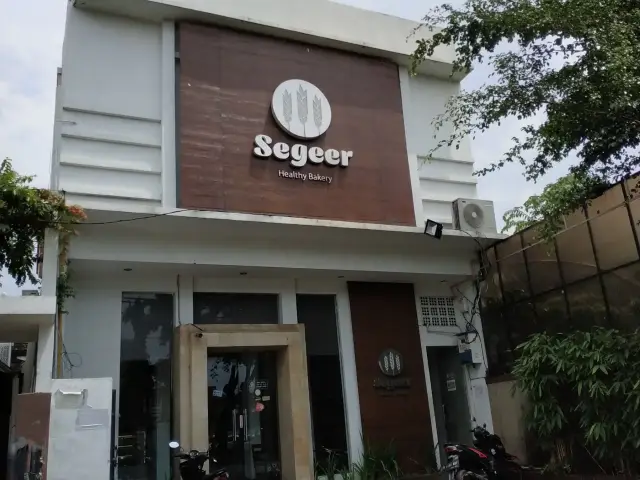 Gambar Makanan Segeer Bakery 7