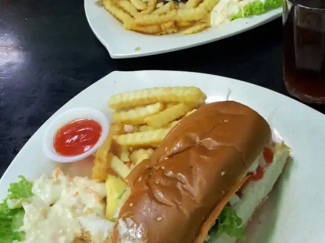 Angah D&C Western & Steam Burger Food Photo 8