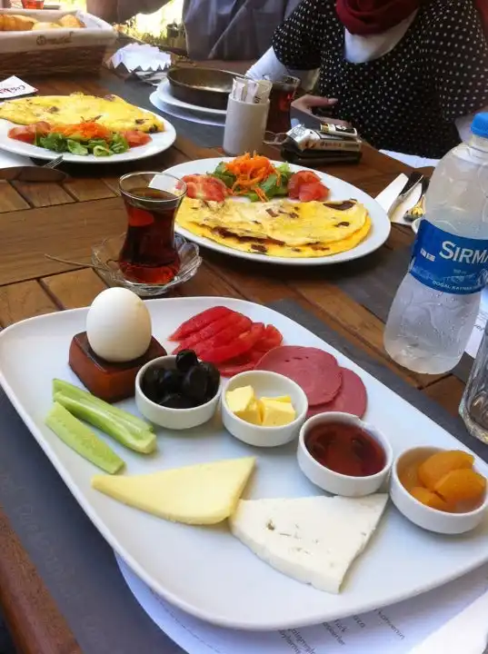 Cafe İstanbul'nin yemek ve ambiyans fotoğrafları 7