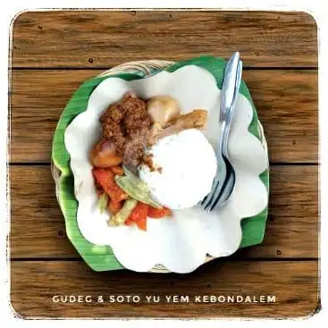 Gambar Makanan Gudeg & Soto Yu Yem Kebon Dalem 1
