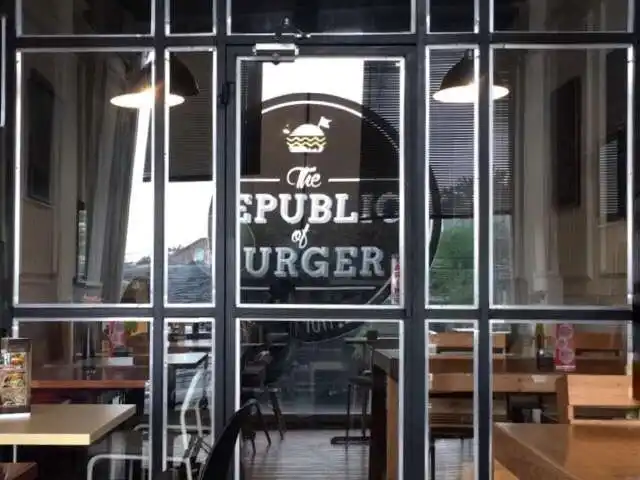 Gambar Makanan The Republic of Burger 16
