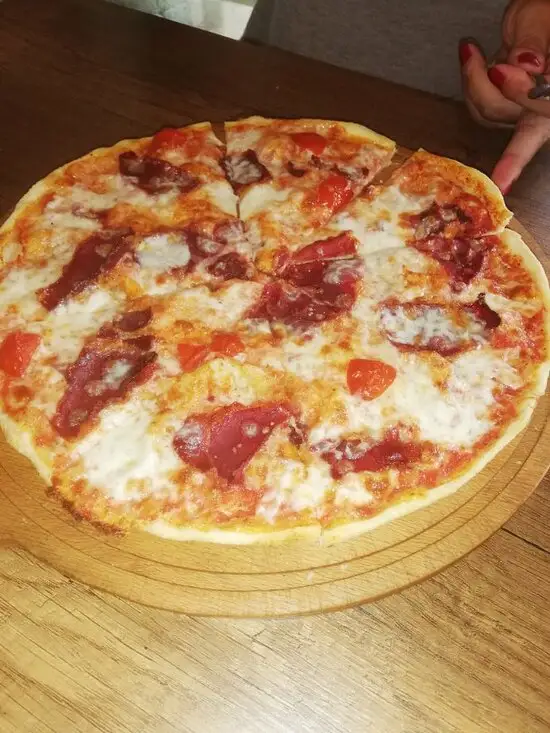 Pizza Napoli'nin yemek ve ambiyans fotoğrafları 25