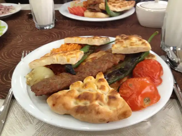 Sürmeli Kebap Murat Ustanin Yeri'nin yemek ve ambiyans fotoğrafları 3