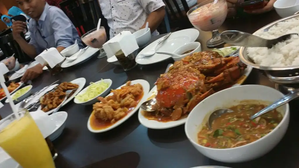 Rumah Makan Seafood Apong