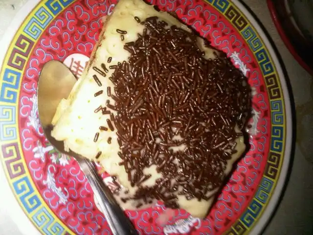 Gambar Makanan Indomie & Kue Pancong 2