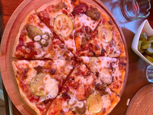 Pizza Napoli'nin yemek ve ambiyans fotoğrafları 44
