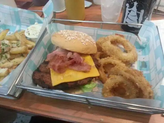 Brothers Burger Food Photo 1