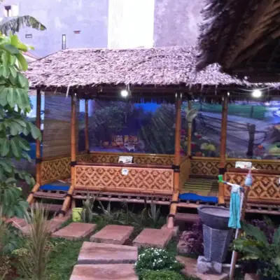 Saung Bambu