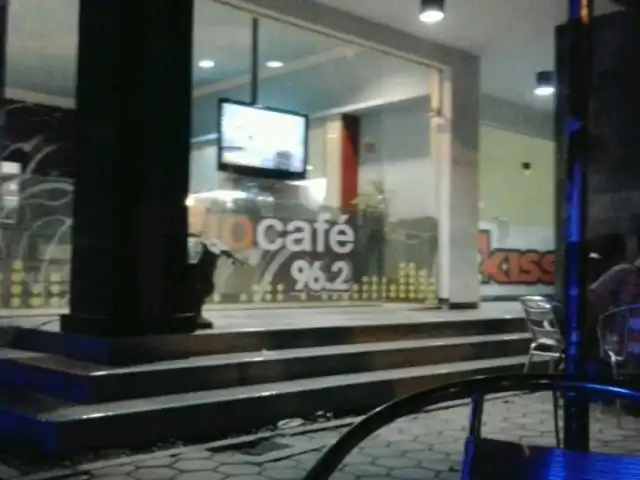 Gambar Makanan Radio Cafe Kiss FM 8