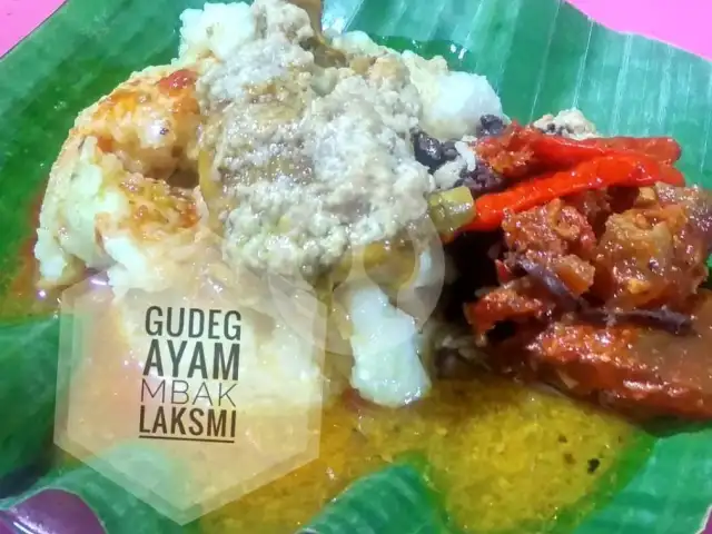 Gambar Makanan Nasi Liwet & Gudeg Ceker & Ceker Mercon Mbak Laksmi Manahan, Banjarsari 8