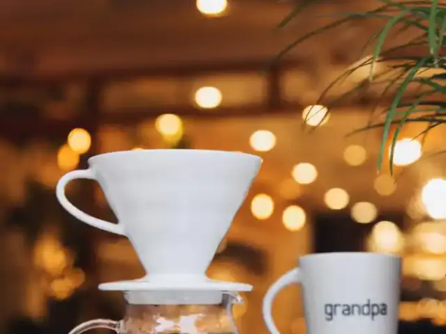 Grandpa Coffee & Eatery'nin yemek ve ambiyans fotoğrafları 3
