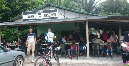 Warung Wak Songkok