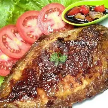 Gambar Makanan Laris Manis. Ikan, Ayam, Goreng/Bakar. Kampung Baru ( samping masjid nur sholiha 6