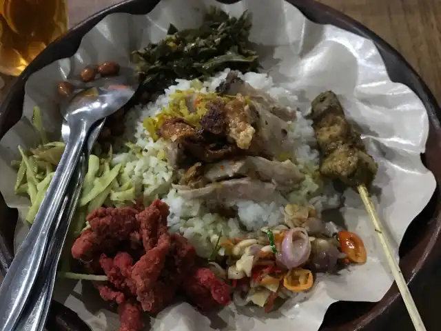 Warung Pradnyani Babi Guling Khas Bali