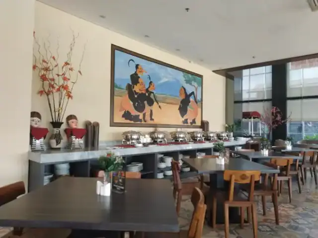 Tlogo Putri Restaurant - Hotel Merapi Merbabu Bekasi