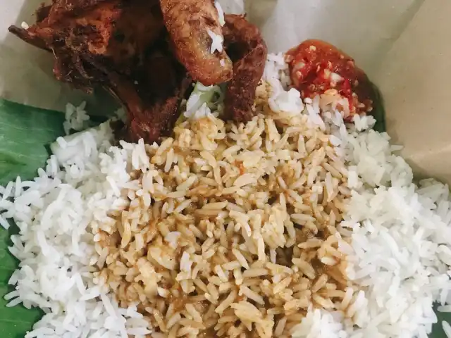 Pok Nik Nasi Kukus Ayam Kampung Food Photo 4
