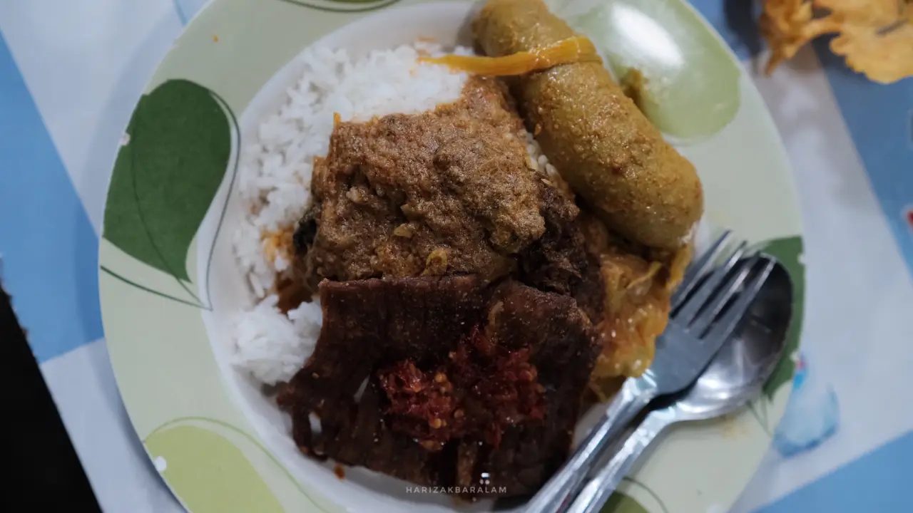 Nasi Kapau Uni Upik