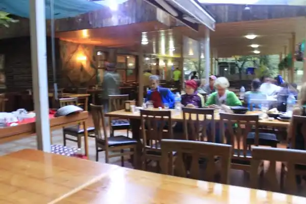Basdegirmen Alabalık Tesisleri'nin yemek ve ambiyans fotoğrafları 4
