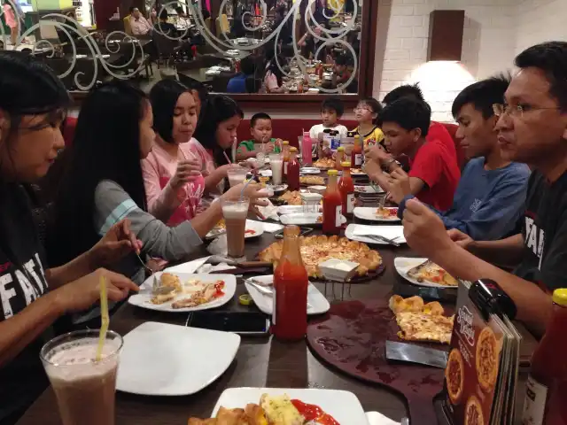 Gambar Makanan Pizza Hut 9