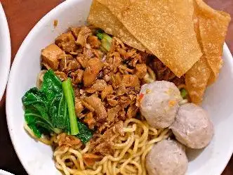 Soto & Mie Ayam Bakso Mustika, Lucky Permai