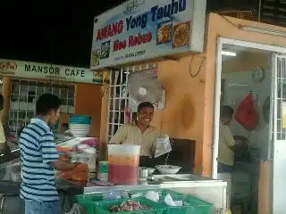 Yong Taufu Awang Kg Melayu