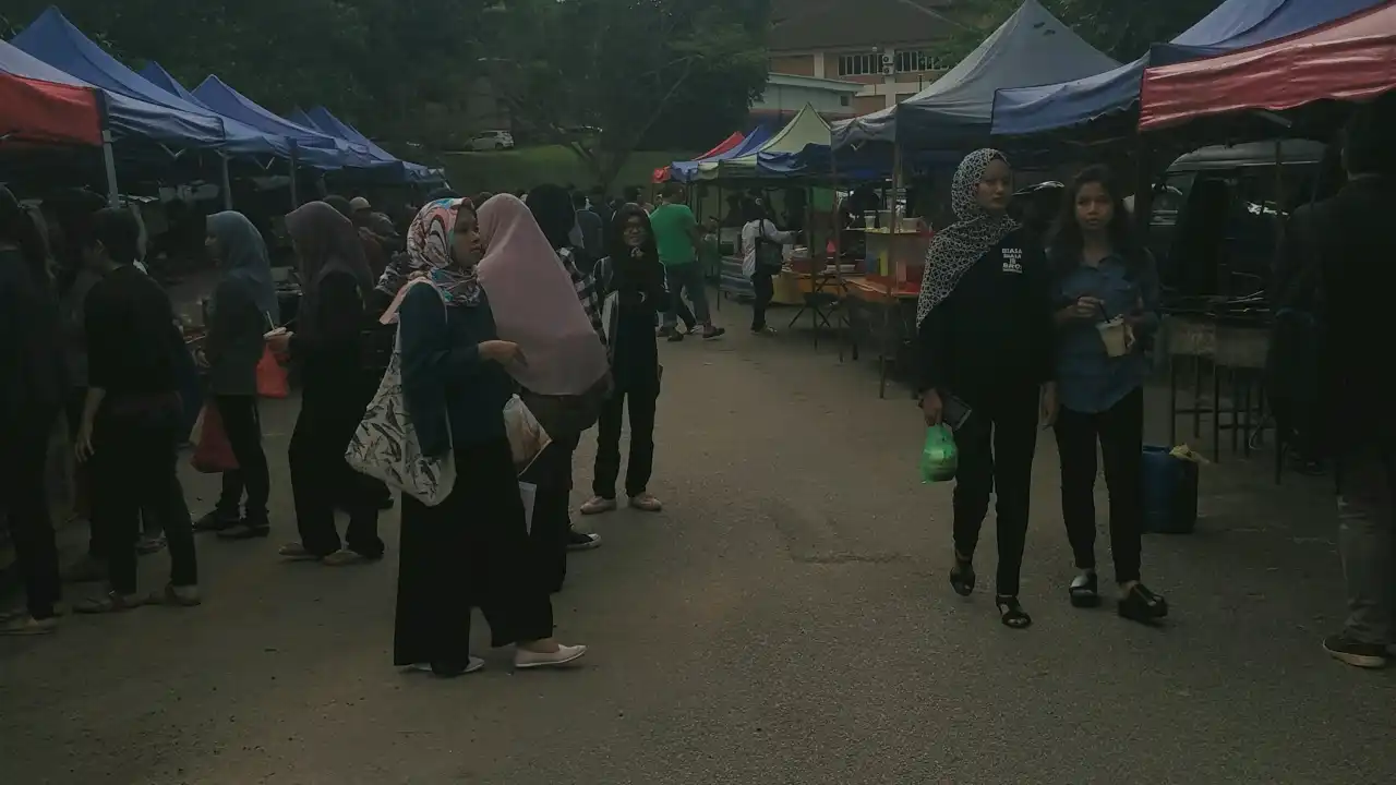 Pasar Malam UiTM Lendu