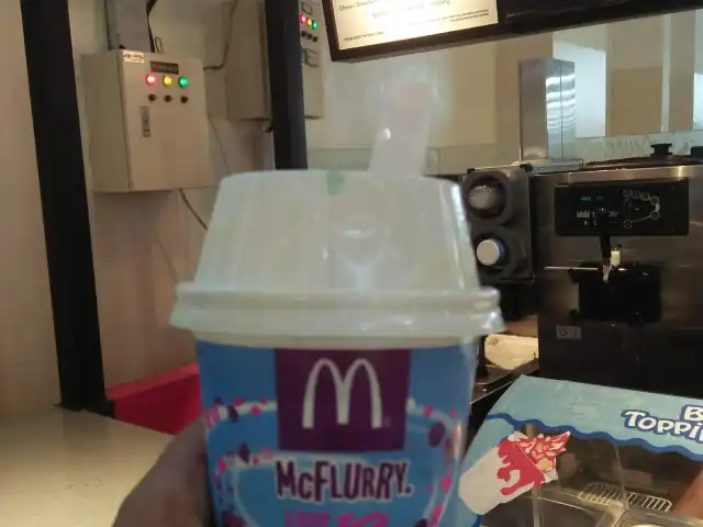Gambar Makanan McDonald's Ice Cream 6