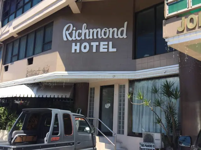 Richmond Cafe - Richmond Plaza Hotel Food Photo 2