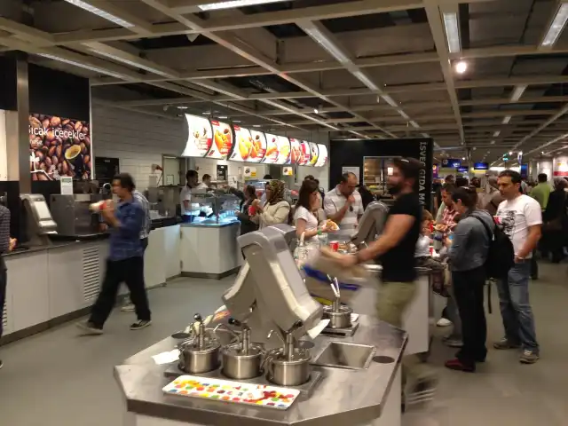 IKEA Exit Cafe & Hotdog'nin yemek ve ambiyans fotoğrafları 2