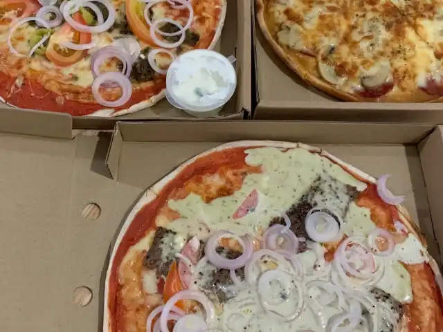 Puzzini Swedish Pizza Food Photo 3