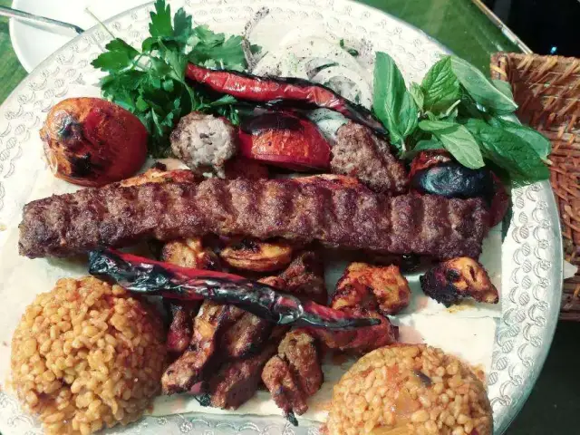 Oz Urfa Kebap & Lahmacun'nin yemek ve ambiyans fotoğrafları 37
