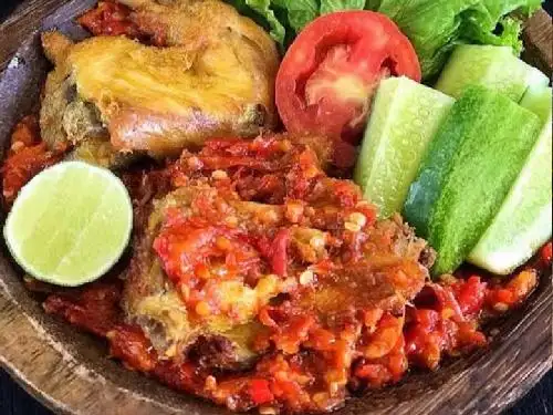 Ayam Penyet Alianna Putri,Astek