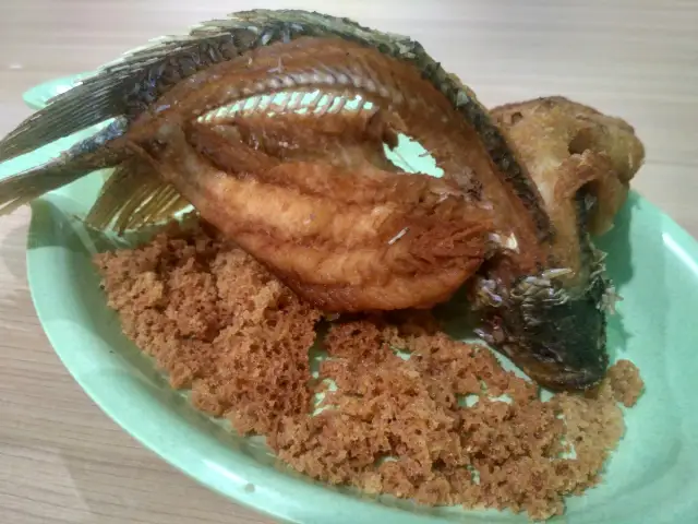 Gambar Makanan Ikan Nila Greenville 3