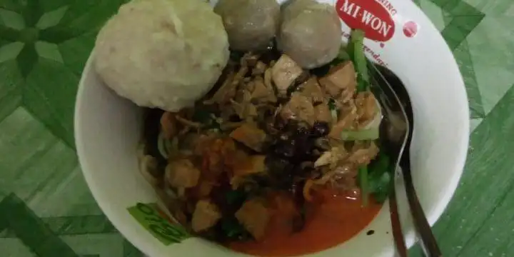Warung Mie Ayam Bakso Barokah, Mataram