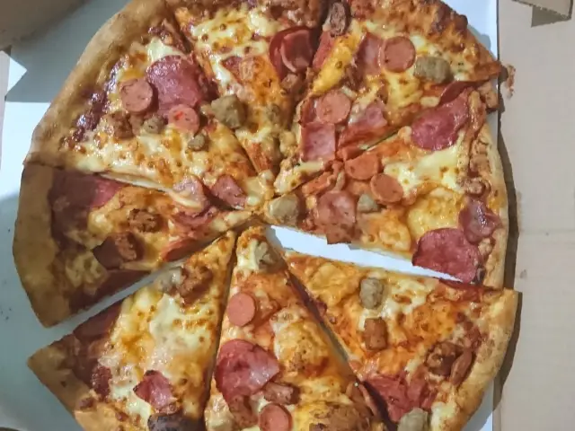 Gambar Makanan Domino's Pizza 5