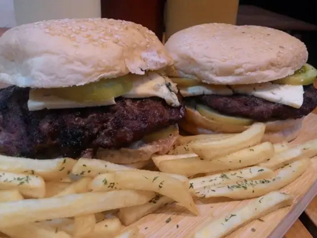 Ean's Grilled Burgers Food Photo 4