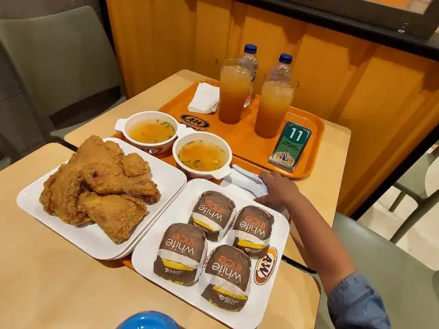 Gambar Makanan A&W Bandara Juanda 30