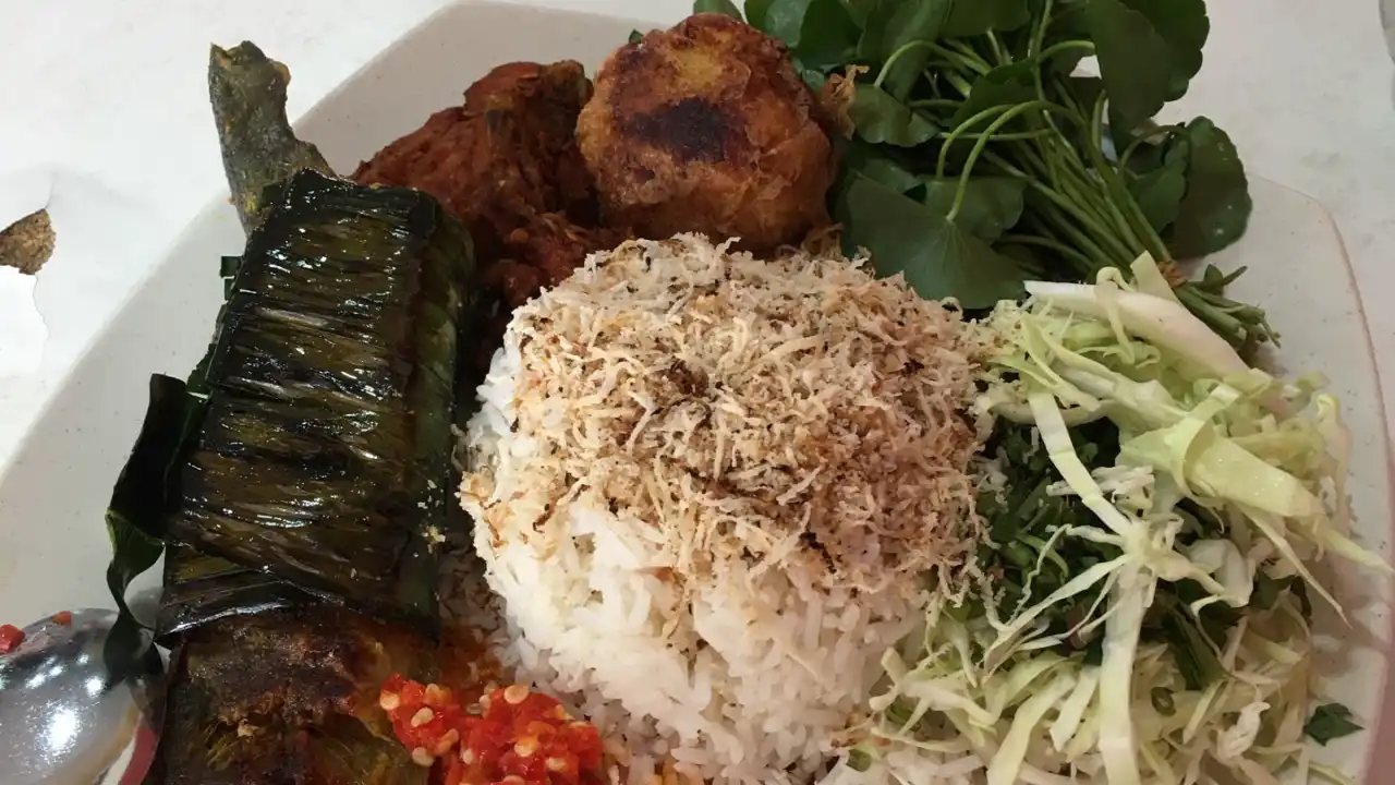 Restoran Kak Su Nasi Kerabu