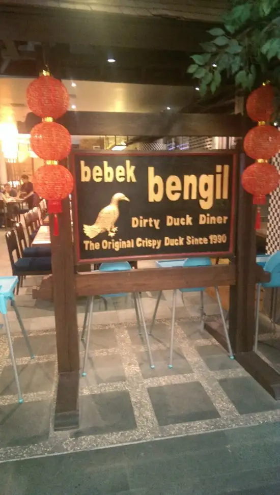 Gambar Makanan Bebek Bengil Dirty Duck Diner 13