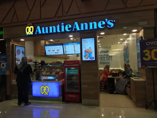 Gambar Makanan Auntie Anne's 16
