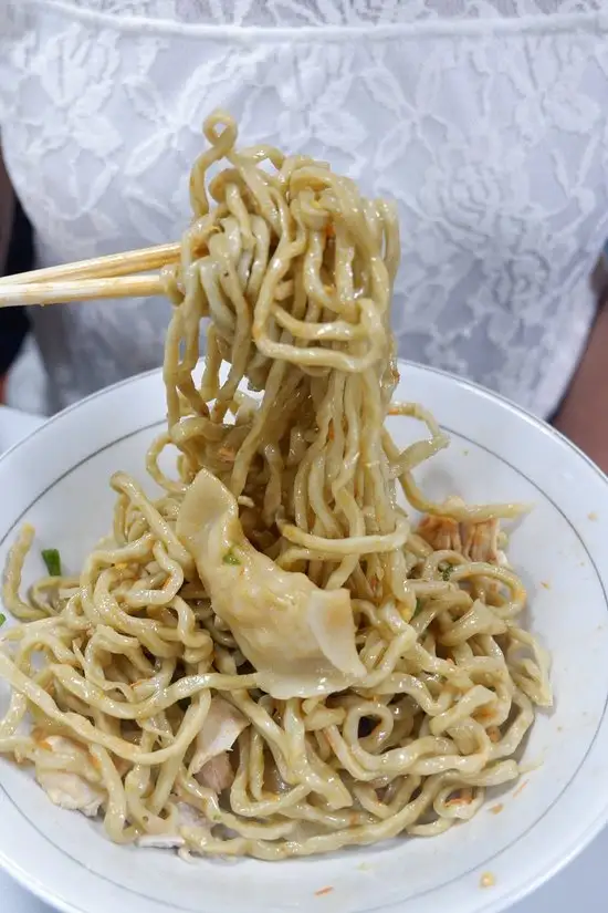 Gambar Makanan Bakmi Ayam Karet Krekot 12