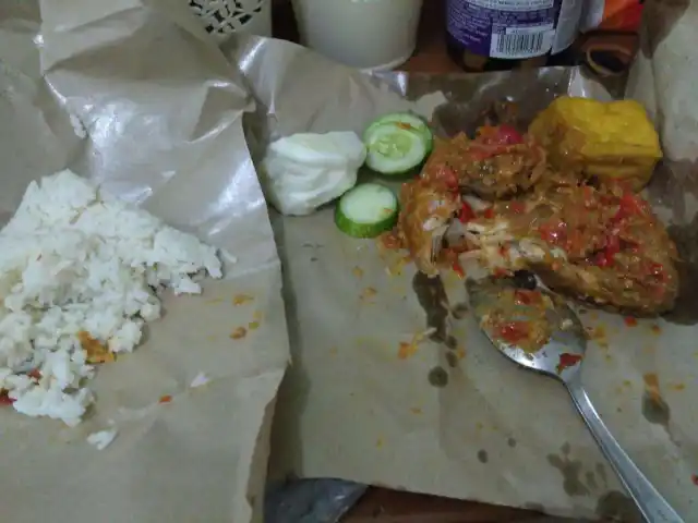 Gambar Makanan Ayam Gepuk Sambal Bawang Pak Gembus 18