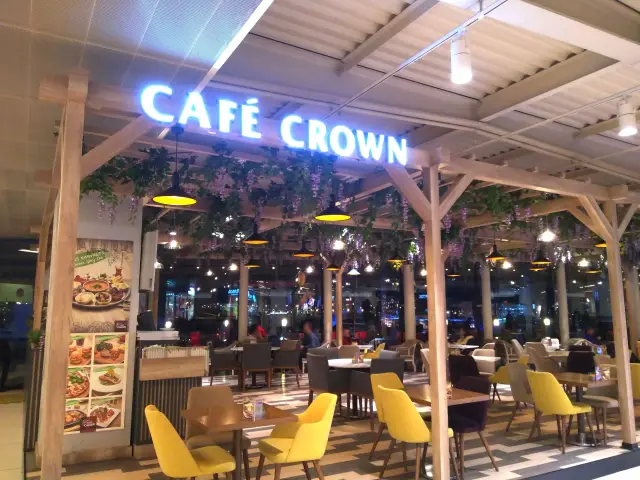 Cafe Crown'nin yemek ve ambiyans fotoğrafları 8
